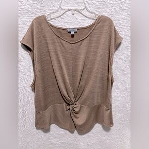 Floral and Ivy women’s sleeveless top with twisted front